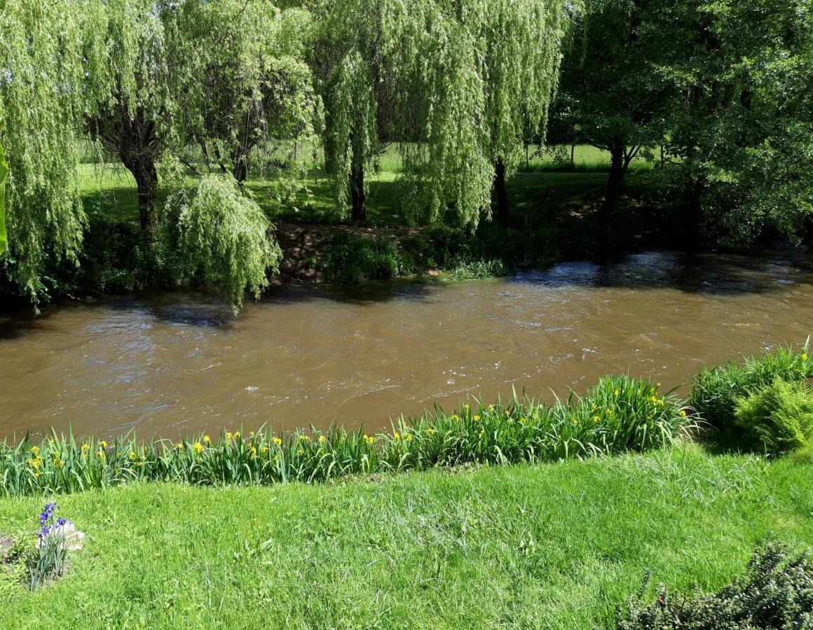 Maison Au Bord De La Riviere Dronne En Perigord Vert Saint-Front-la-Riviere Экстерьер фото